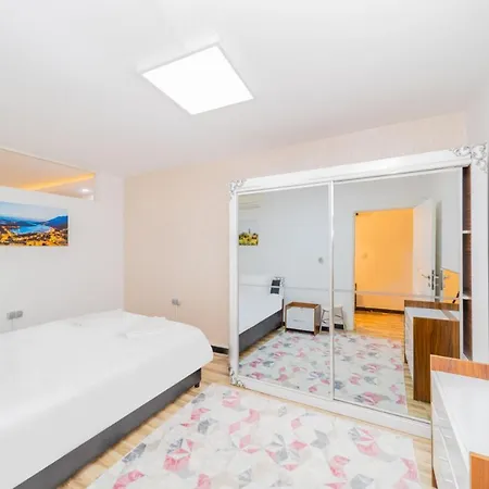 Flat Near Markantalya Mall In Muratpasa Αττάλεια